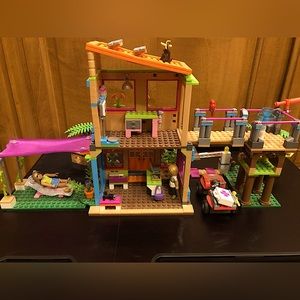 American Girl MEGA CONSTRUX Lego Set: Lea’s 2-In-1 Rainforest Sanctuary